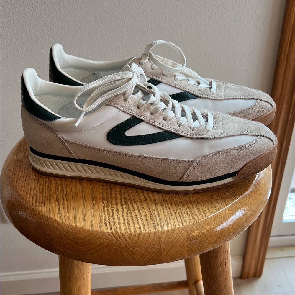 Tretorn, women’s sneakers, size 9.5